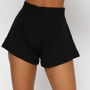 White fox boutique, size medium, black shorts